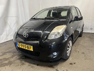 Schadeauto Toyota Yaris Yaris II (P9) Hatchback 1.33 16V Dual VVT-I (1NRFE) [74kW]  (11-2008/1=
2-2011) 2010/6