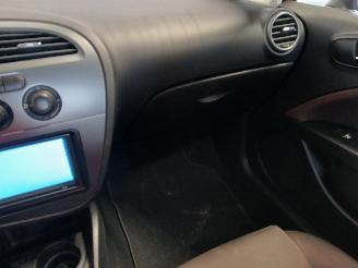 Seat Leon Leon (1P1) Hatchback 5-drs 1.9 TDI 105 (BXE) [77kW]  (07-2005/12-2010)= picture 14