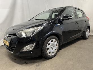 Hyundai I-20 i20 Hatchback 1.2i 16V (G4LA) [63kW]  (03-2012/12-2015) picture 3