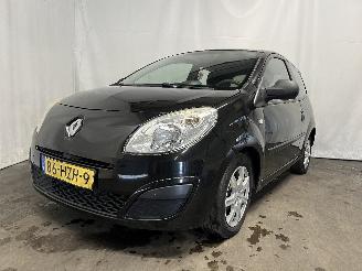 krockskadad bil auto Renault Twingo Twingo II (CN) Hatchback 3-drs 1.2 (D7F-800(Euro 4)) [43kW]  (03-2007/=
09-2014) 2009/4