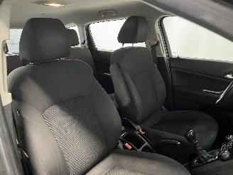 Daewoo Orlando Orlando 1.8 16V VVT (F18D4(Euro 5)) [104kW]  (02-2011/12-2015) picture 9