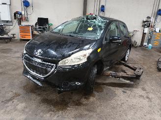 Sloopauto Peugeot 208 208 (CA/CC/CK/CL) Hatchback 1.2 Vti 12V (HMZ) [60kW]  (03-2012/...) 2013/5