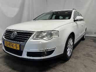 krockskadad bil auto Volkswagen Passat Passat Variant (3C5) Combi 1.4 TSI 16V (CAXA(Euro 5)) [90kW]  (05-2007=
/11-2010) 2009/10