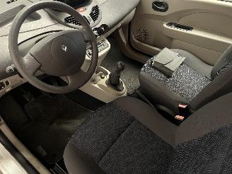 Renault Twingo Twingo II (CN) Hatchback 3-drs 1.2 (D7F-800(Euro 4)) [43kW]  (03-2007/=
09-2014) picture 13