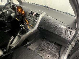 Toyota Auris Auris (E15) Hatchback 1.6 Dual VVT-i 16V (1ZRFE) [91kW]  (03-2007/09-2=
012) picture 8