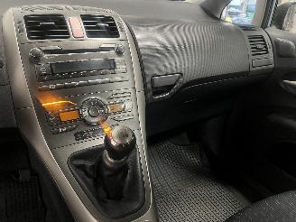 Toyota Auris Auris (E15) Hatchback 1.6 Dual VVT-i 16V (1ZRFE) [91kW]  (03-2007/09-2=
012) picture 16