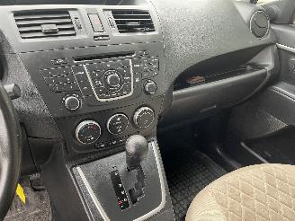 Mazda 5 5 (CWA9) MPV 2.0i 16V (LFZB) [110kW]  (09-2010/...) picture 16