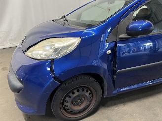 Peugeot 107 107 Hatchback 1.0 12V (384F(1KR)) [50kW]  (06-2005/05-2014) picture 5