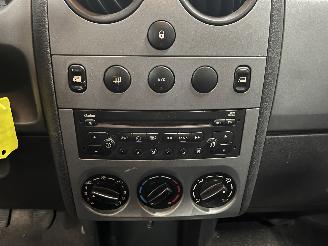 Peugeot Partner Partner Combispace MPV 1.6 16V (TU5JP4(NFU)) [80kW]  (07-2001/03-2008)= picture 16