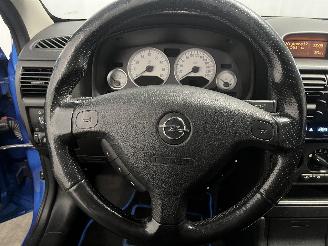 Opel Astra Astra G (F08/48) Hatchback 2.0 16V OPC (X20XER) [117kW]  (11-1999/09-2=
002) picture 12