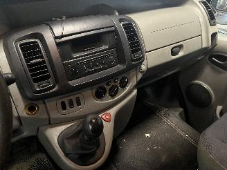 Renault Trafic Trafic New (FL) Van 2.5 dCi 16V 135 (G9U-730) [99kW]  (05-2003/10-2006=
) picture 17