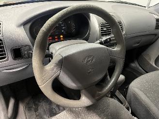 Hyundai Accent Accent Hatchback 1.5i 12V (G4EB) [65kW]  (01-2000/11-2005) picture 10