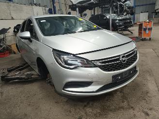 Opel Astra Astra K Hatchback 5-drs 1.6 CDTI 110 16V (B16DTE(Euro 6)) [81kW]  (06-=
2015/12-2022) picture 2
