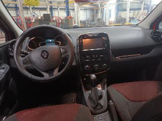 Renault Clio Clio IV (5R) Hatchback 5-drs 0.9 Energy TCE 90 12V (H4B-400(H4B-A4)) [=
66kW]  (11-2012/08-2021) picture 5