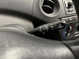 Toyota Yaris Yaris (P1) Hatchback 1.3 16V VVT-i (2SZFE) [64kW]  (04-2002/09-2005) picture 18