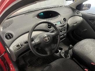 Toyota Yaris Yaris (P1) Hatchback 1.3 16V VVT-i (2SZFE) [64kW]  (04-2002/09-2005) picture 14