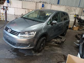Vrakbiler auto Volkswagen Sharan Sharan (7N) MPV 2.0 TDI 16V (CFFB) [103kW]  (05-2010/06-2015) 2011