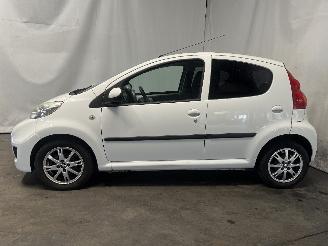 Peugeot 107 107 Hatchback 1.0 12V (384F(1KR)) [50kW]  (06-2005/05-2014) picture 4