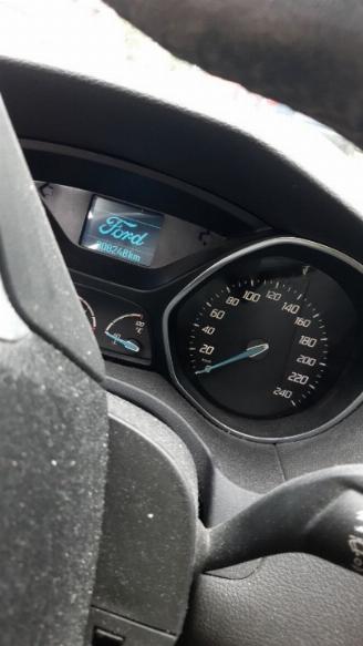 Ford Focus Focus 3 Hatchback 1.6 Ti-VCT 16V 105 (IQDB(Euro 5)) [77kW]  (07-2010/0=
5-2018) picture 2