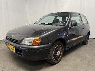 Toyota Yaris Yaris (P1) Hatchback 1.3 16V VVT-i (2SZFE) [63kW]  (08-1999/11-2005) picture 3