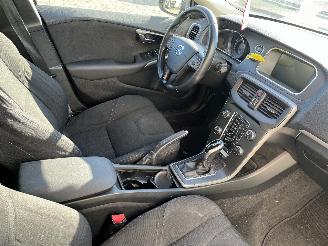 Volvo V-40 V40 (MV) Hatchback 5-drs 1.6 D2 (D4162T) [84kW]  (03-2012/12-2016) picture 8