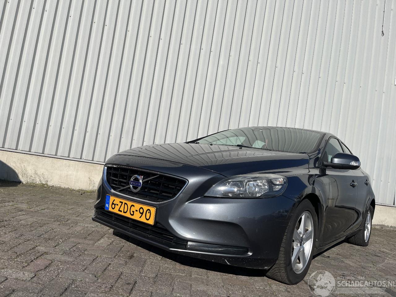 Volvo V-40 V40 (MV) Hatchback 5-drs 1.6 D2 (D4162T) [84kW]  (03-2012/12-2016)