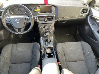 Volvo V-40 V40 (MV) Hatchback 5-drs 1.6 D2 (D4162T) [84kW]  (03-2012/12-2016) picture 10
