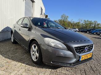 Volvo V-40 V40 (MV) Hatchback 5-drs 1.6 D2 (D4162T) [84kW]  (03-2012/12-2016) picture 6