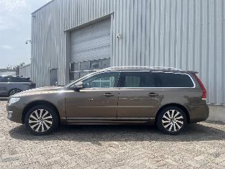 Volvo V-70 V70 (BW) Combi 2.0 D4 16V (D4204T5(Euro 6)) [133kW]  (10-2013/04-2016)= picture 4