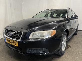 skadebil auto Volvo V-70 V70 (BW) Combi 2.4 D 20V (D5244T19) [120kW]  (04-2007/12-2010) 2008/6