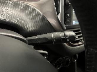 Peugeot 2008 2008 (CU) MPV 1.2 Vti 12V PureTech 82 (EB2F(HMZ)) [60kW]  (03-2013/12-=
2018) picture 21