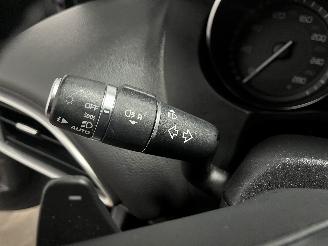 Jaguar XE XE Sedan 2.0 D E-Performance 16V (204DTD(AJ20D4)) [120kW]  (03-2015/..=
=2E) picture 21