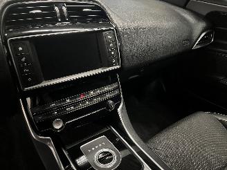 Jaguar XE XE Sedan 2.0 D E-Performance 16V (204DTD(AJ20D4)) [120kW]  (03-2015/..=
=2E) picture 23
