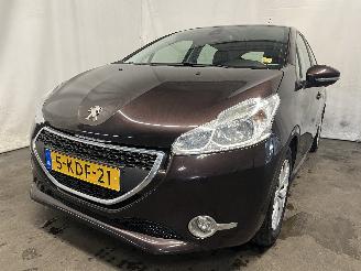 Vaurioauto  passenger cars Peugeot 208 208 I (CA/CC/CK/CL) Hatchback 1.2 Vti 12V PureTech 82 (EB2F(HMZ)) [60k=
W]  (03-2012/12-2019) 2013/3
