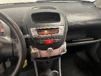 Toyota Aygo Aygo (B10) Hatchback 1.0 12V VVT-i (1KR-FE) [50kW]  (07-2005/05-2014) picture 23