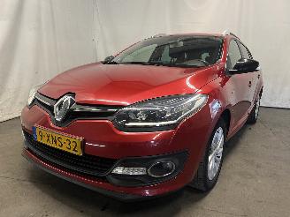 krockskadad bil auto Renault Mégane Megane III Grandtour (KZ) Combi 5-drs 1.2 16V TCE 115 (H5F-400(H5F-A4)=
) [85kW]  (03-2012/02-2016) 2014/9