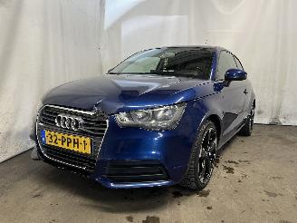 krockskadad bil auto Audi A1 A1 (8X1/8XK) Hatchback 3-drs 1.2 TFSI (CBZA) [63kW]  (05-2010/04-2015)= 2011/3