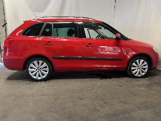 Skoda Fabia Fabia II Combi Combi 5-drs 1.4i 16V (BXW) [63kW]  (10-2007/12-2014) picture 7