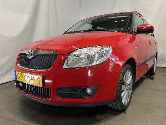 krockskadad bil auto Skoda Fabia Fabia II Combi Combi 5-drs 1.4i 16V (BXW) [63kW]  (10-2007/12-2014) 2009/10
