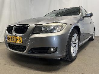 Damaged car BMW 3-serie 3 serie Touring (E91) Combi 316i 16V (N43-B16A) [90kW]  (09-2008/06-20=
12) 2010/1