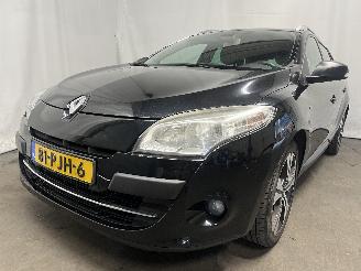 skadebil auto Renault Mégane Megane III Grandtour (KZ) Combi 5-drs 1.4 16V TCe 130 (H4J-700(H4J-A7)=
) [96kW]  (05-2009/02-2016) 2011/2
