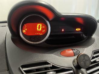 Renault Twingo Twingo II (CN) Hatchback 3-drs 1.2 16V (D4F-764(D4F-E7)) [55kW]  (03-2=
007/09-2014) picture 18