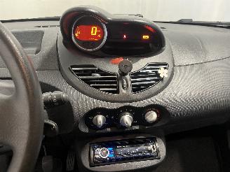 Renault Twingo Twingo II (CN) Hatchback 3-drs 1.2 16V (D4F-764(D4F-E7)) [55kW]  (03-2=
007/09-2014) picture 17