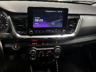 Kia Stonic Stonic (YB) SUV 1.0i T-GDi 12V Eco-Dynamics+ (G3LF) [74kW]  (01-2021/.=
=2E.) picture 17