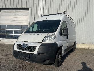 Coche accidentado Peugeot Boxer Boxer (U9) Bus 2.2 HDi 130 (22DT(4HH)) [96kW]  (03-2011/...) 2012/5