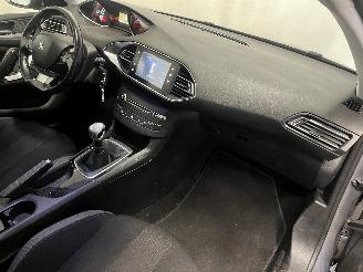 Peugeot 308 308 SW (L4/L9/LC/LJ/LR) Combi 5-drs 1.2 12V e-THP PureTech 130 (EB2DTS=
(HNY)) [96kW]  (03-2014/06-2021) picture 9