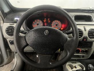 Renault Kangoo Kangoo (KC) MPV 1.6 16V (K4M-752) [70kW]  (06-2001/01-2008) picture 17