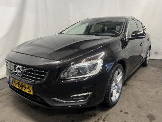 škoda osobní automobily Volvo V-60 V60 I (FW/GW) Combi 2.4 D5 20V AWD Twin Engine Plug-in Hybrid (D87PHEV=
) [120kW]  (03-2015/05-2018) 2016/8