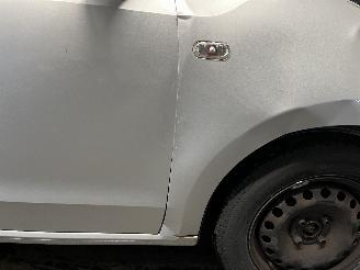 Skoda Citigo Citigo Hatchback 1.0 12V (CHYA) [44kW]  (10-2011/08-2019) picture 10