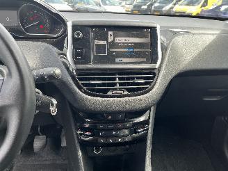 Peugeot 208 208 I (CA/CC/CK/CL) Hatchback 1.2 Vti 12V PureTech 82 (EB2F(HMZ)) [60k=
W]  (03-2012/12-2019) picture 21